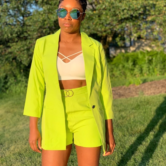 Neon green 2 piece blazer and matching shorts set - Picture 3 of 3